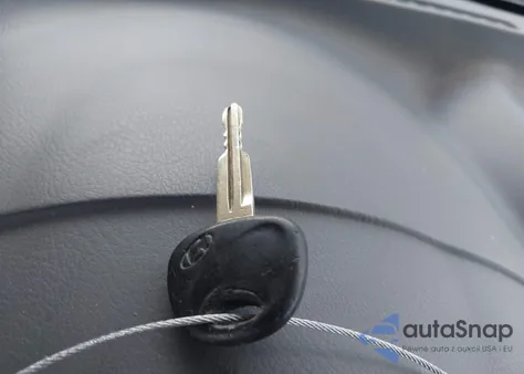 2002 Hyundai Santa Fe Gls/Lx from USA, damaged, VIN KM8SC13D12U182769